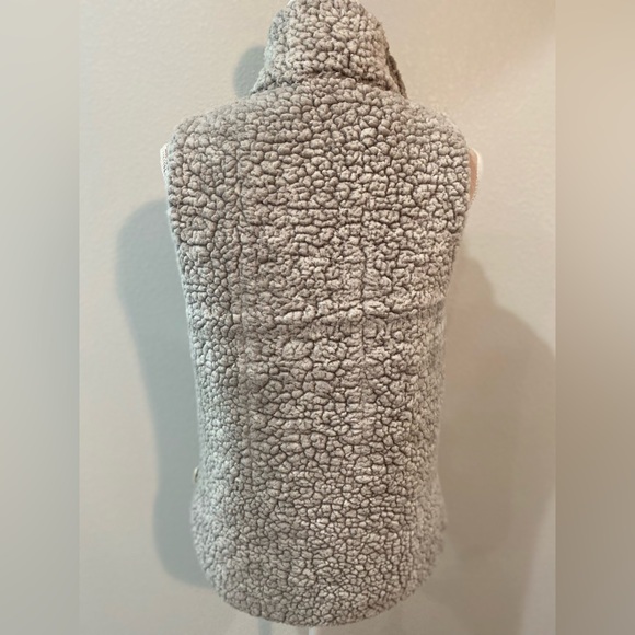 Simply Southern Sherpa vest - Picture 7 of 7